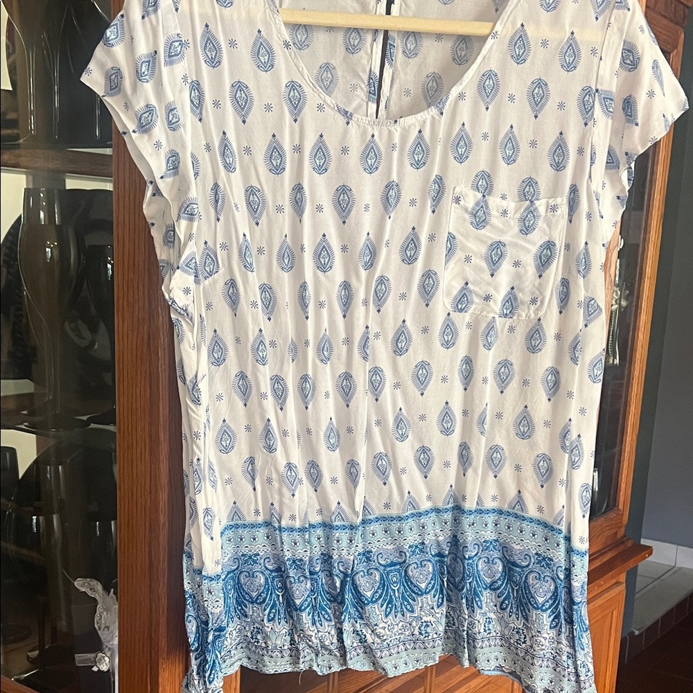 Jones New York White and Blue Patterned Blouse